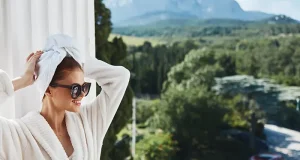 Defying the Time Zone: Why Mitochondrial Resilience is the New Standard for Luxury Travel