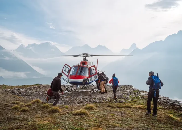 RL_Hiking_Helicopters_in_Nepal_1 copy