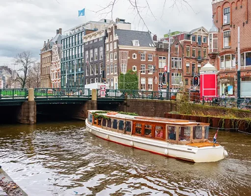 Five reasons to book your next event on the water with Flagship Amsterdam