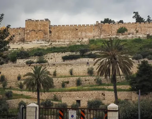 Christian Pilgrimage Tours to the Holy Land Resume