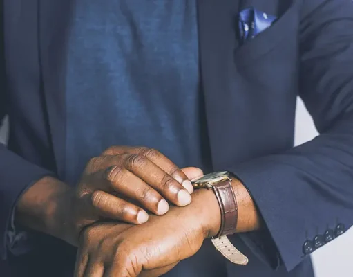 Should You Invest in a Travel Suit? A Practical Guide for Modern Travelers