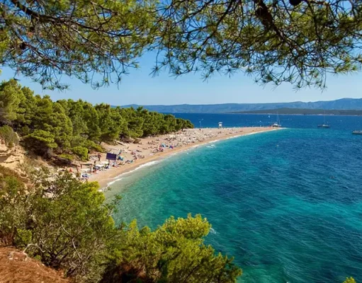 10 Surprisingly Tropical European Islands