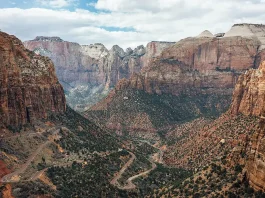 One-Bag Travel in the U.S.: Choosing Practical Bases for Short City Stays