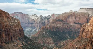 One-Bag Travel in the U.S.: Choosing Practical Bases for Short City Stays