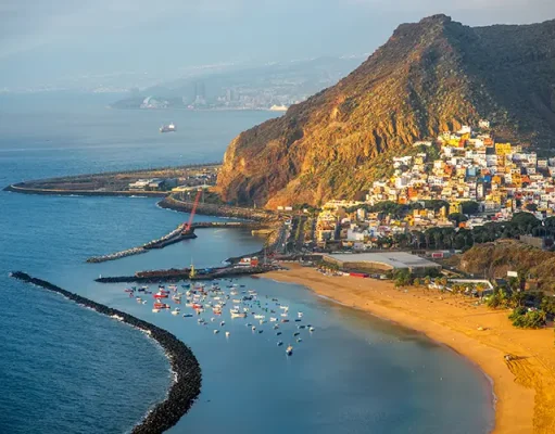 Best Time to Visit the Canary Islands: Weather, Seasons & Festivals