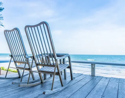 What Makes Seaside Living So Relaxing and Worth It