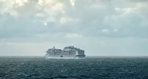 Cruise vs. Resort Vacation: Which One Gives You More Value for Your Money?