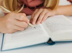 Best Tips for Writing a Study Abroad Scholarship Essay