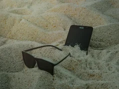 People say they want ‘unplugged’ travel, then track every step