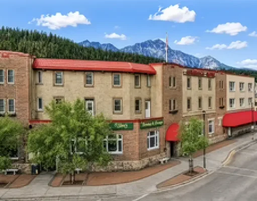 Decore Hotels Acquires Historic Athabasca Hotel in Jasper