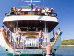 Small Ships vs. Large Cruisers: A Practical Guide to Navigating the Adriatic