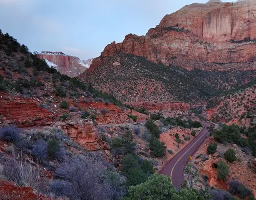 How Commercial Truck Traffic on US-60 and Loop 202 Increases Accident Risks in Mesa