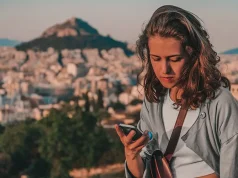 Why Travel eSIMs Are Becoming Every Modern Traveler’s Go-To Connectivity Solution