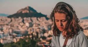 Why Travel eSIMs Are Becoming Every Modern Traveler’s Go-To Connectivity Solution