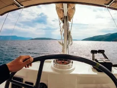 How to Plan a Safe Florida Boat Day Trip
