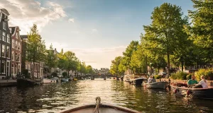 Helpful tips for boating in Amsterdam
