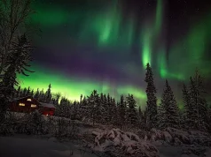Alaska Northern Lights Adventure Combines Aurora Viewing with Classic Winter Experiences