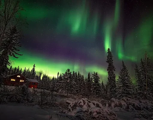 Alaska Northern Lights Adventure Combines Aurora Viewing with Classic Winter Experiences