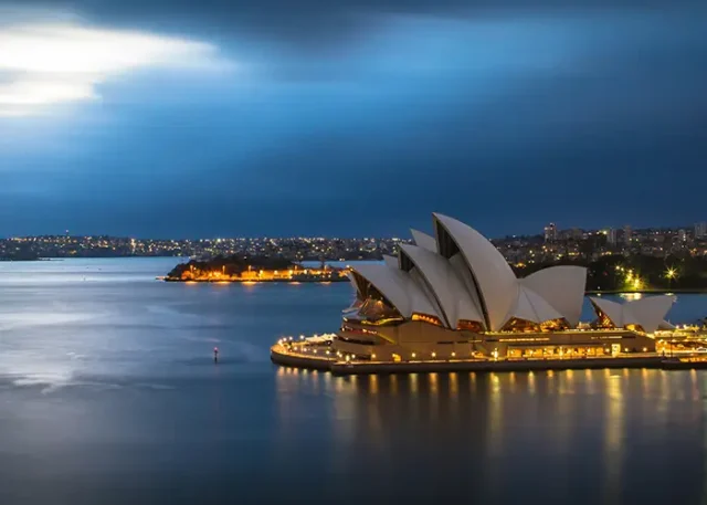 photoholgic-jK9dT34TfuI-unsplash copy Sydney Opera House, Australia