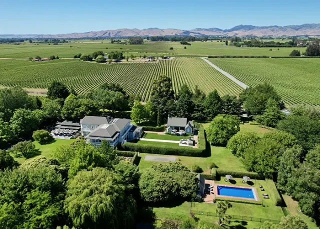 #1 AERIAL The marlborough copy