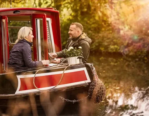 Spend Christmas or New Year on a Narrowboat: Five Magical Winter Canal Holidays in Britain