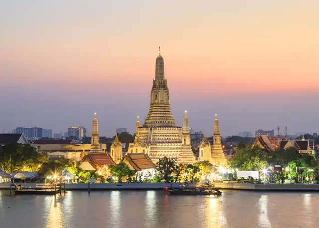 wat-arun-temple-sunset-bangkok-thailand copy