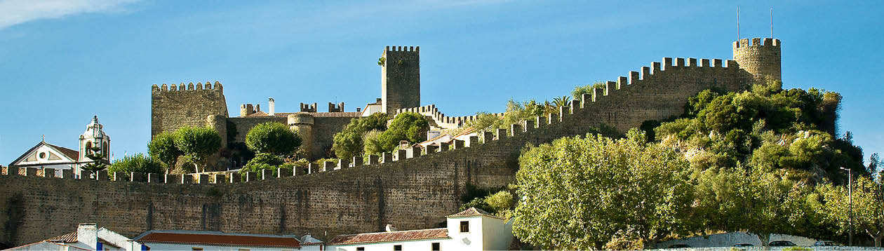 OBIDOS, VILA CERCADA PELAS MURALHAS DESDE A POCA MEDIEVAL